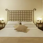 Hotel Convento Di Acqua Premula 3*