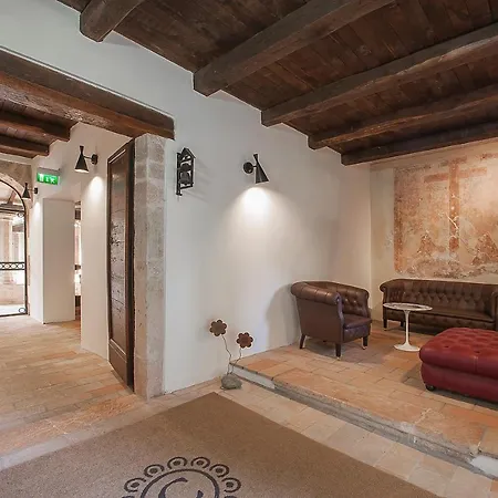 Hotel Convento Di Acqua Premula Sellano