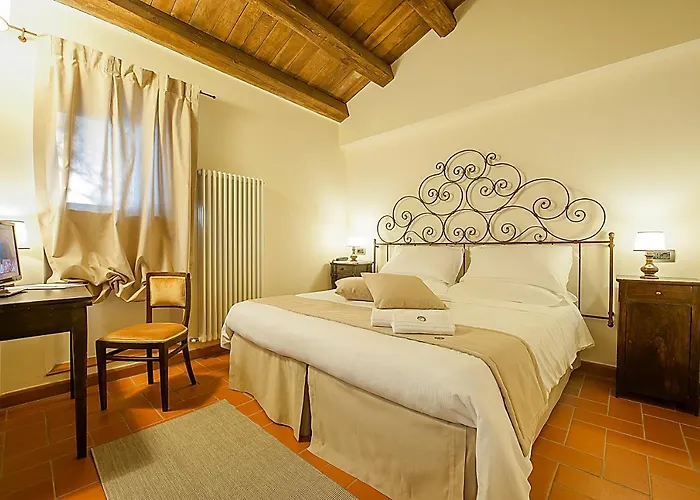 Hotel Convento Di Acqua Premula 3*